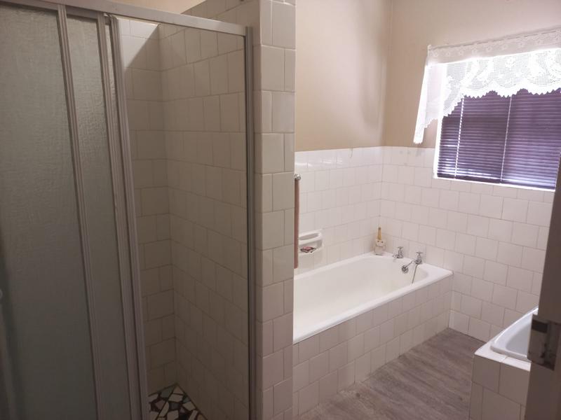 6 Bedroom Property for Sale in Klawer Western Cape
